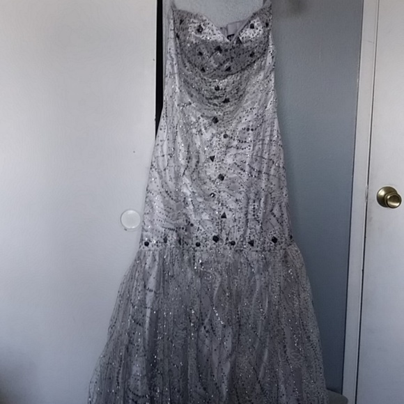 Mermaid formal - Picture 1 of 4